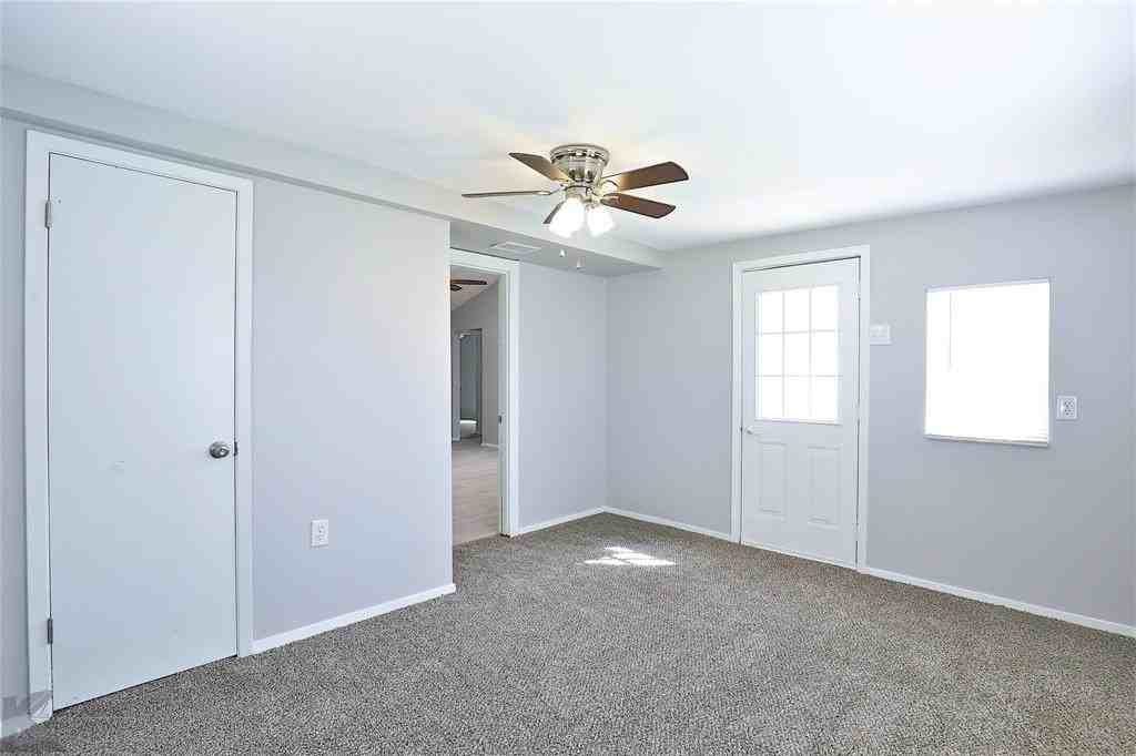 1710 Covey Ln - Photo 2 of 40