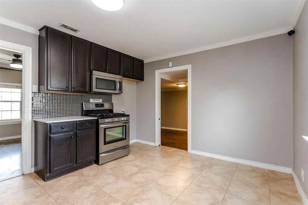 3212 S Llewellyn Ave - Photo 4 of 25