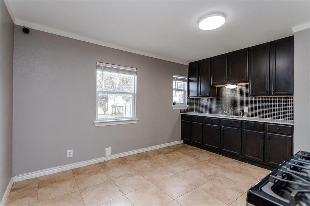 3212 S Llewellyn Ave - Photo 6 of 25