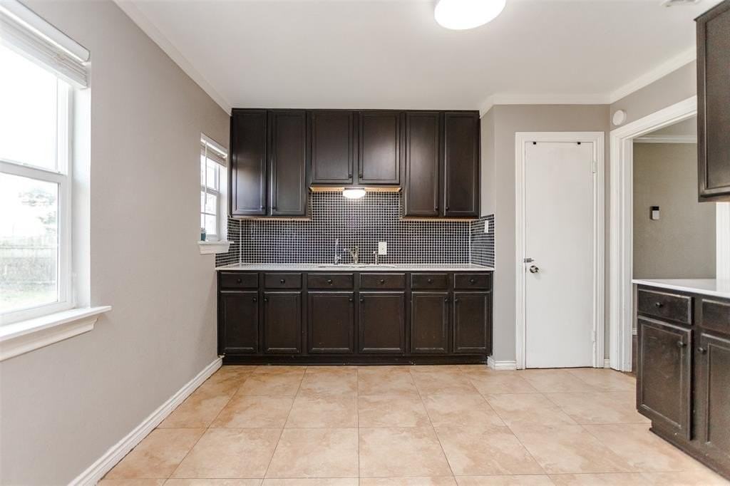 3212 S Llewellyn Ave - Photo 7 of 25