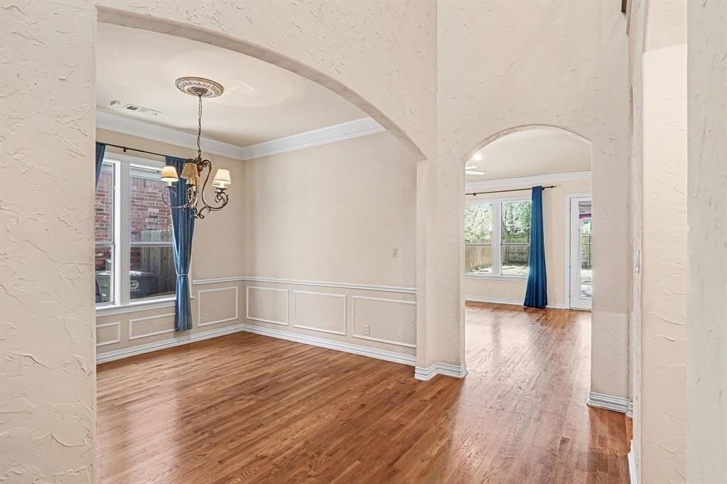 5508 Junius St - Photo 4 of 34