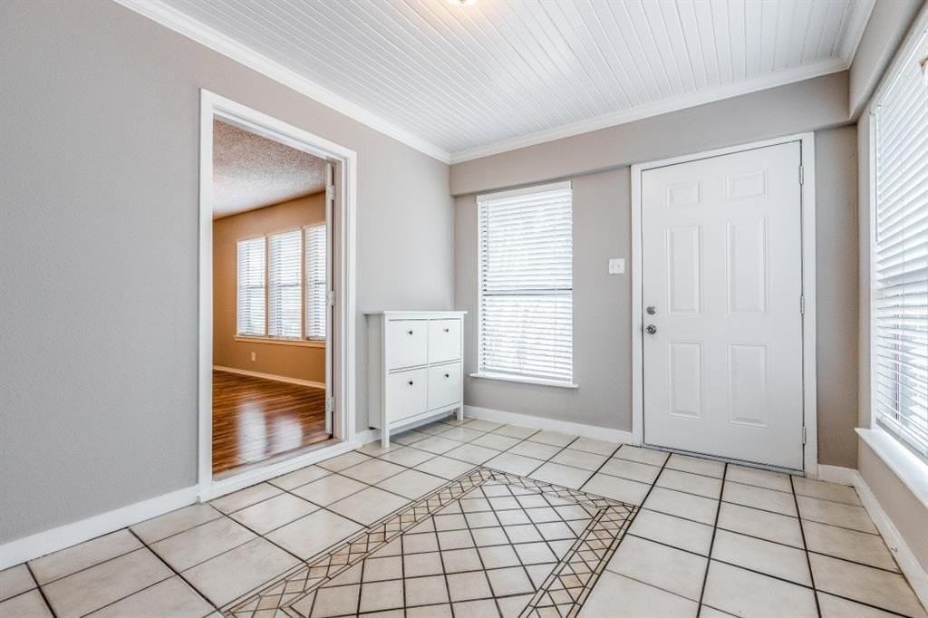 312 Mockingbird Ln - Photo 7 of 25