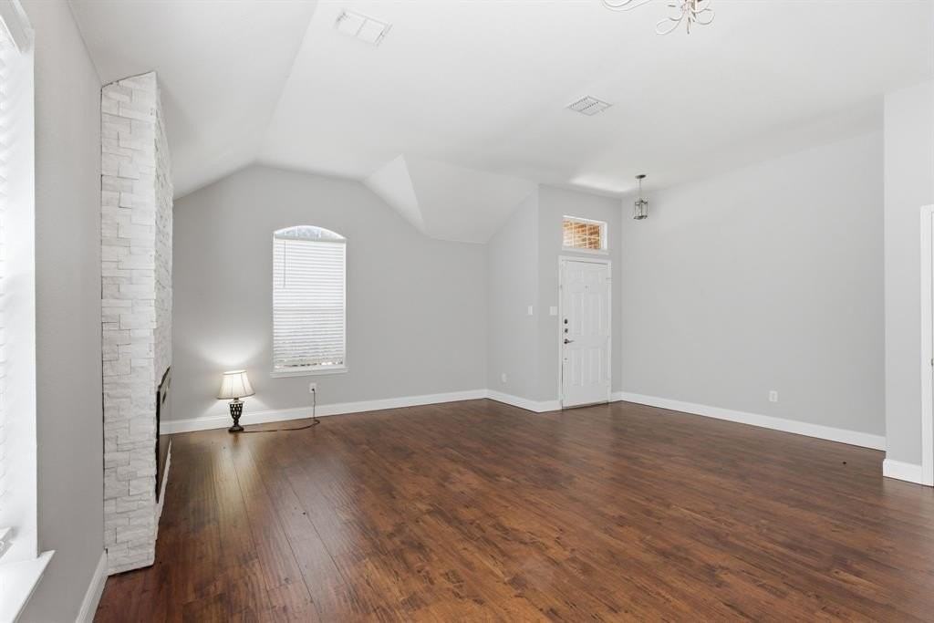 4018 Hillhaven Dr - Photo 6 of 31