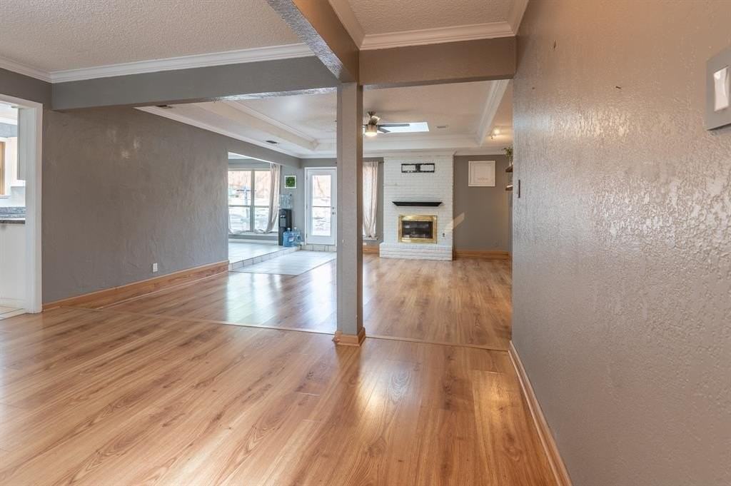 2707 Woodshire Dr - Photo 3 of 17