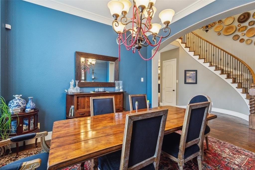 2404 Lilyfield Dr - Photo 7 of 36