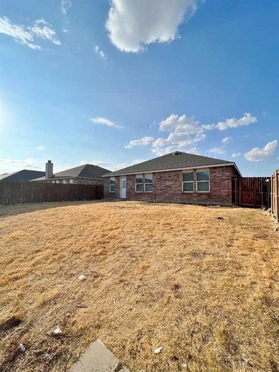 5825 Mountain Bluff Dr - Photo 4 of 14