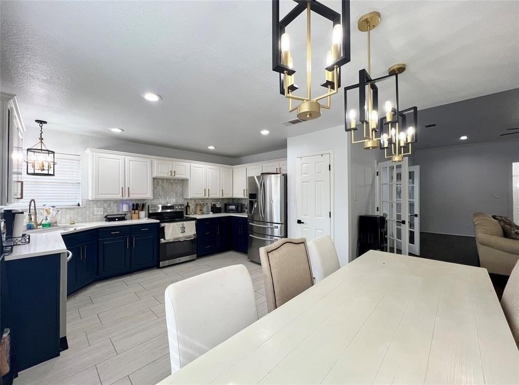 717 Ridgehill Dr - Photo 4 of 18