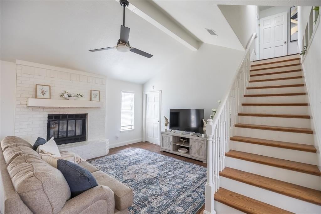 8073 Bonnie Cir - Photo 2 of 38