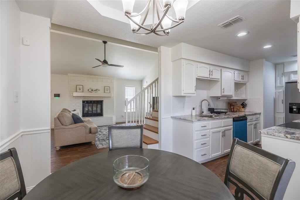 8073 Bonnie Cir - Photo 6 of 38