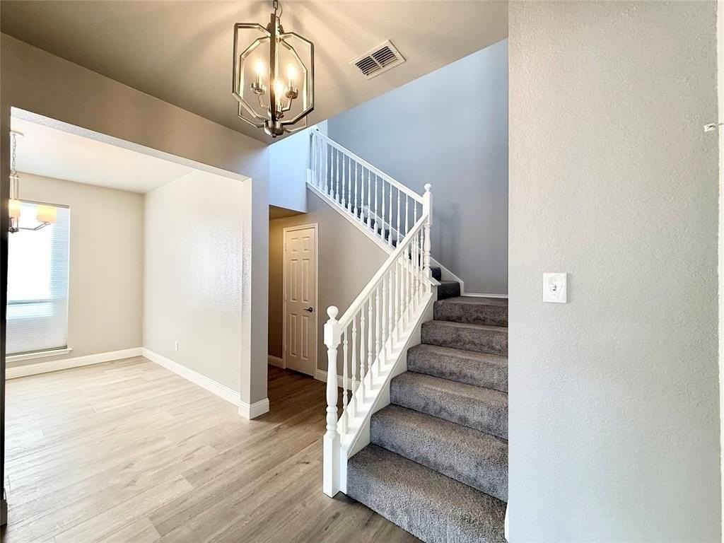 4916 Lodgepole Ln - Photo 5 of 32