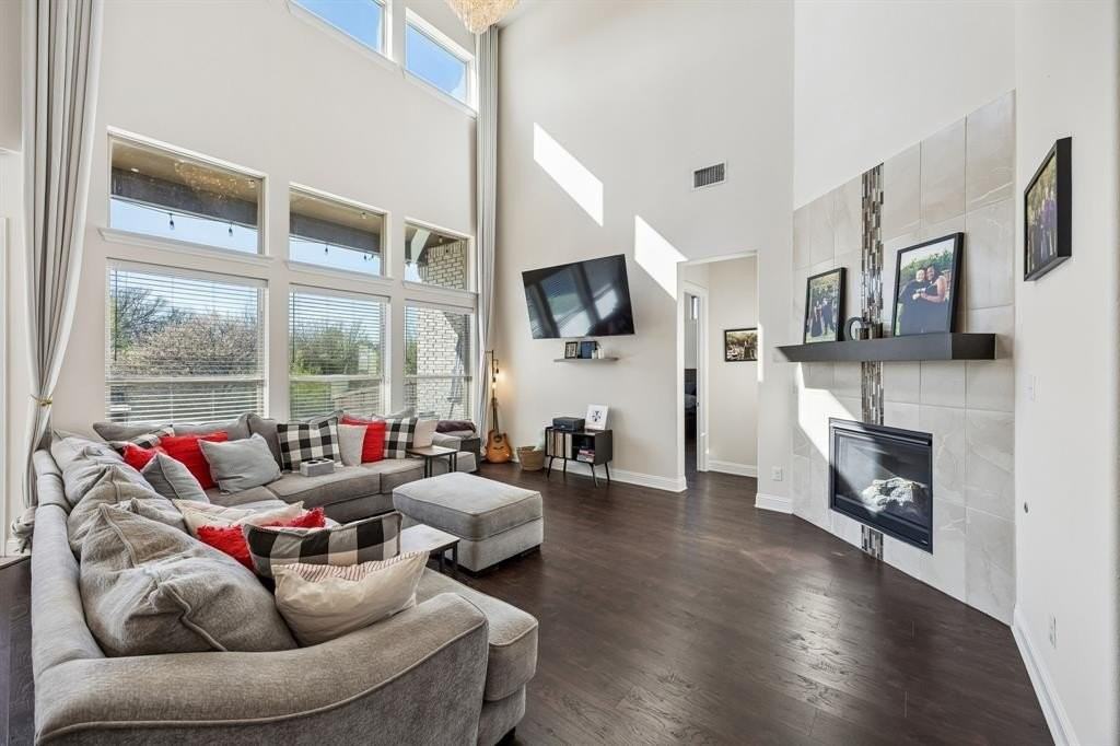 604 Shoreline Ridge Dr - Photo 4 of 39