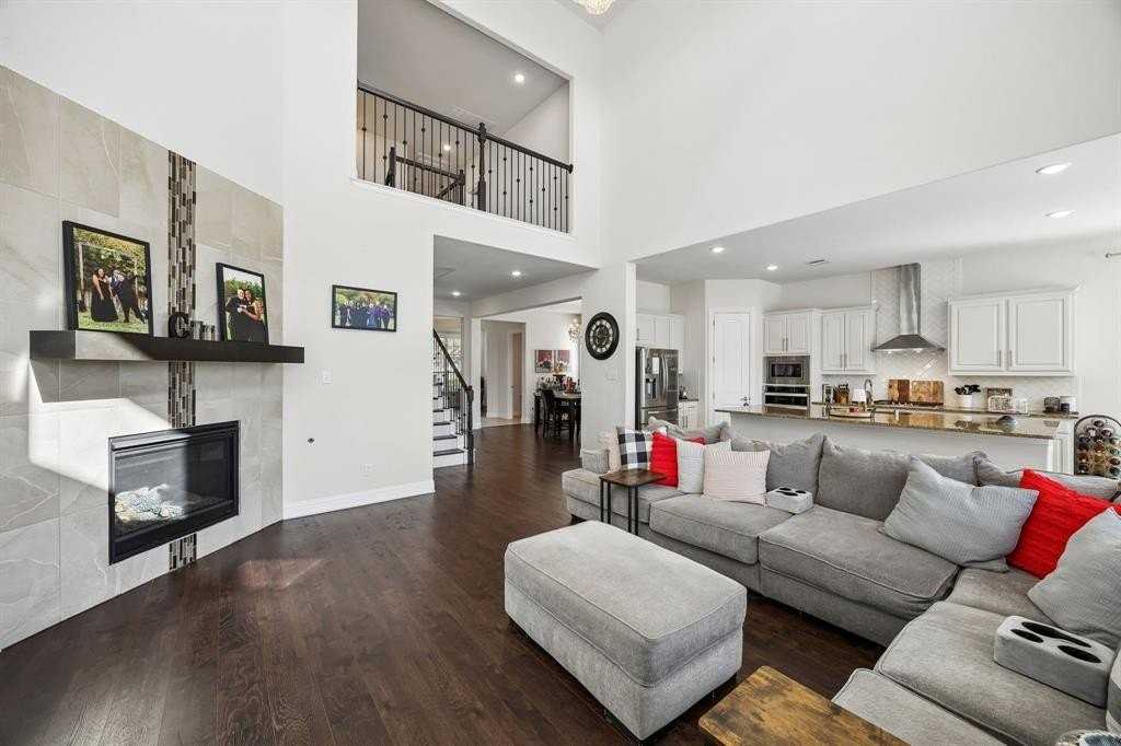 604 Shoreline Ridge Dr - Photo 5 of 39