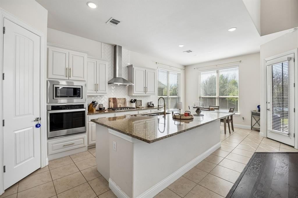 604 Shoreline Ridge Dr - Photo 6 of 39