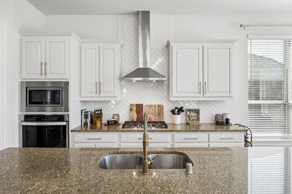 604 Shoreline Ridge Dr - Photo 7 of 39