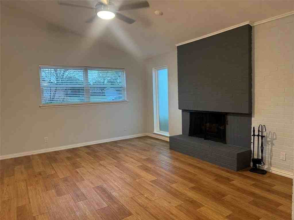 11447 Coral Hills Dr - Photo 4 of 23