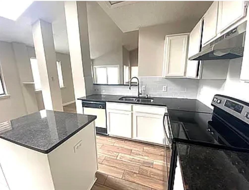 2614 Timberview Cir - Photo 4 of 18