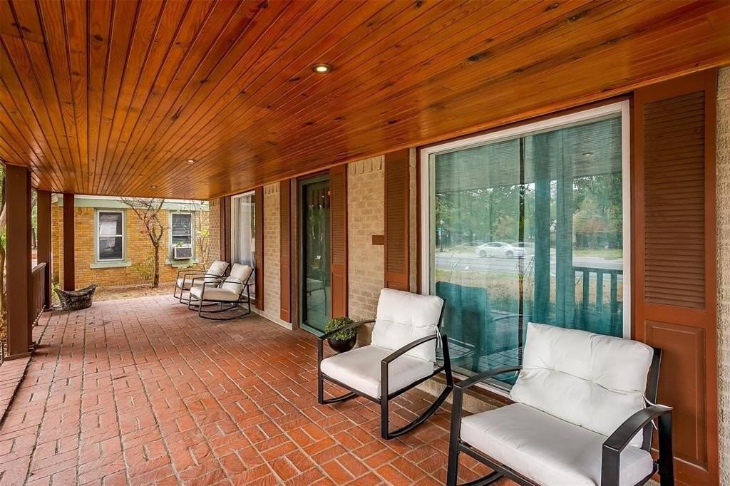 1505 N Riverside Dr - Photo 5 of 40