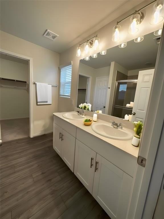 320 Glenwick Ln - Photo 5 of 11