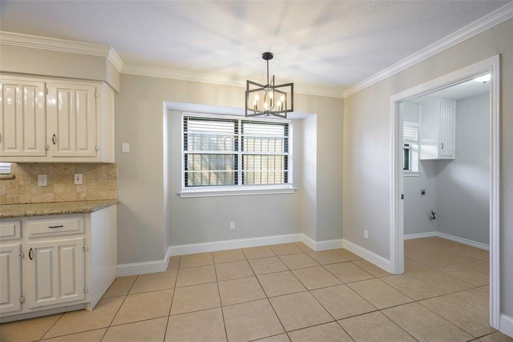 1109 Edgewood Dr - Photo 6 of 17