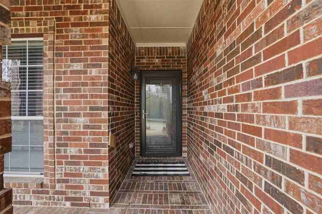 7258 Summit Parc Dr - Photo 4 of 22