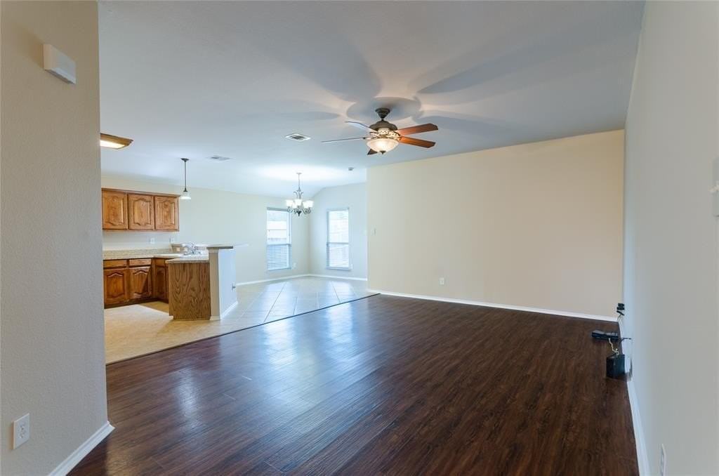 6505 Graceland Dr - Photo 4 of 17