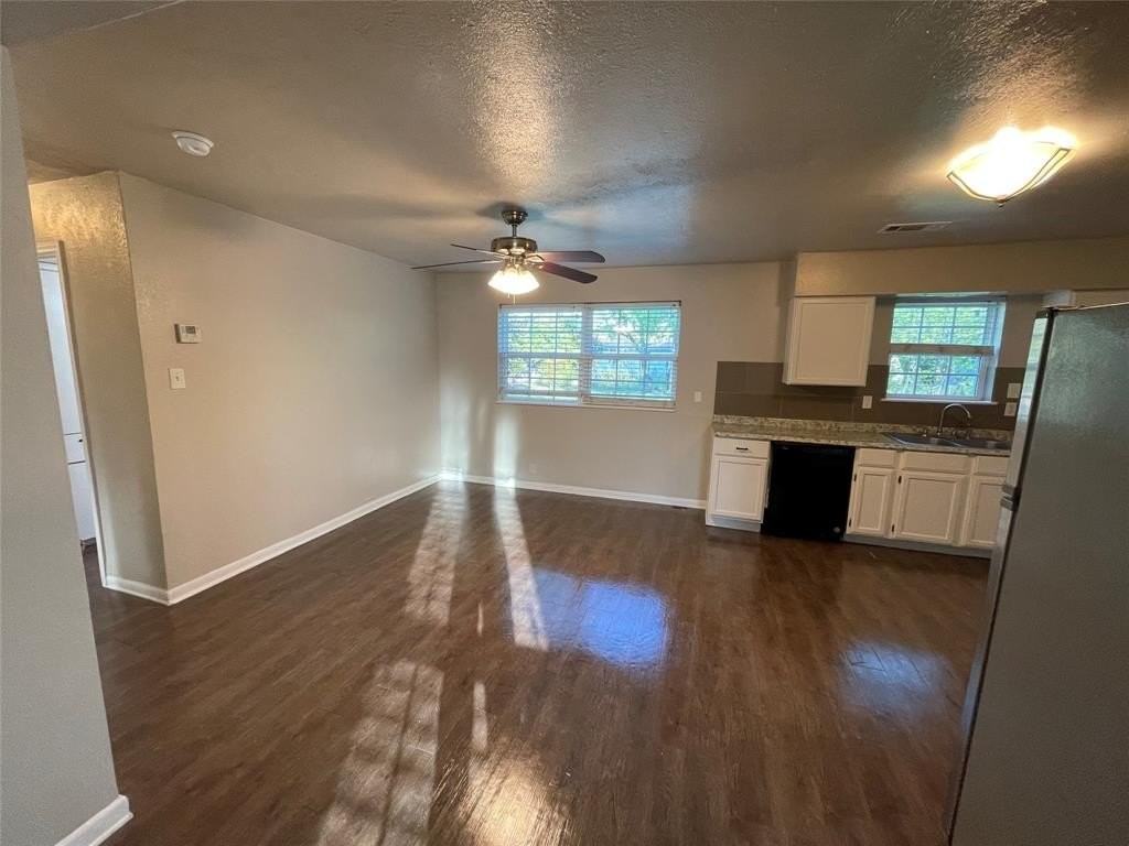 712 Sw Sunnybrook Dr - Photo 5 of 19