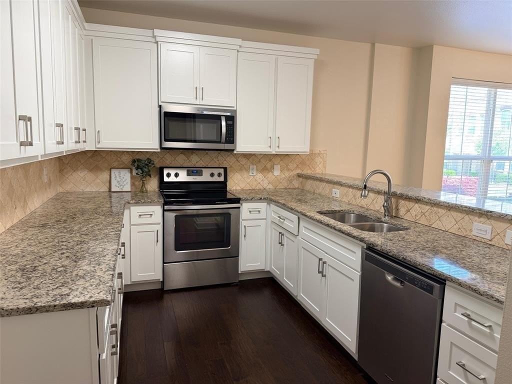 210 Belleville Dr - Photo 6 of 22