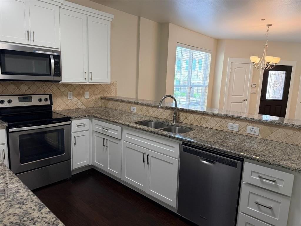 210 Belleville Dr - Photo 7 of 22