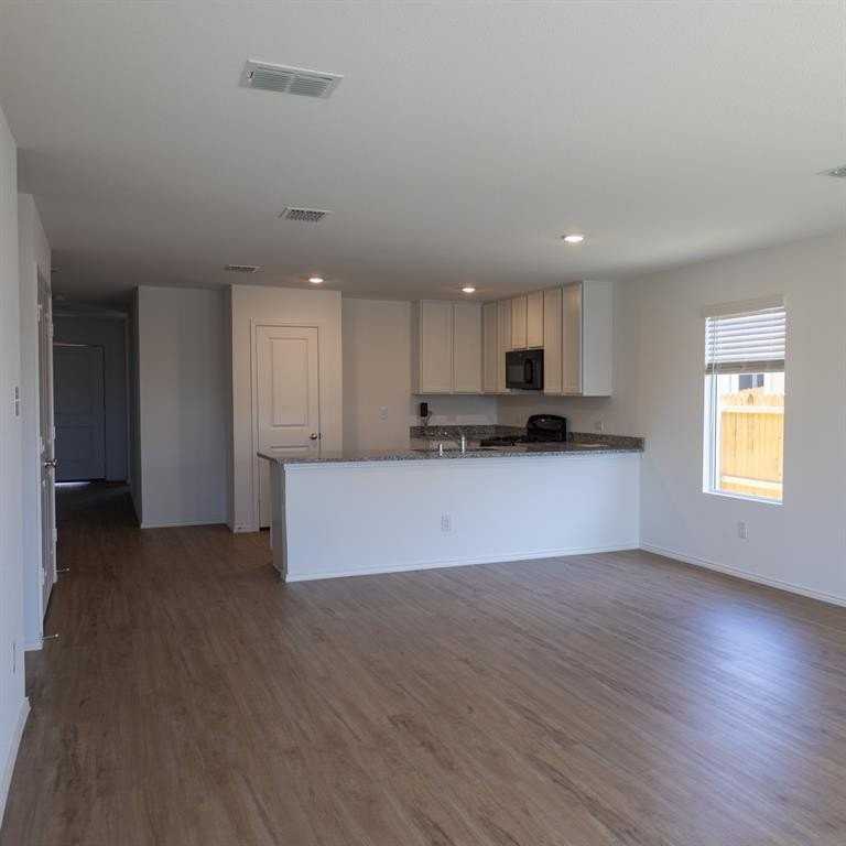 1012 Mountain Laurel Rd - Photo 4 of 18