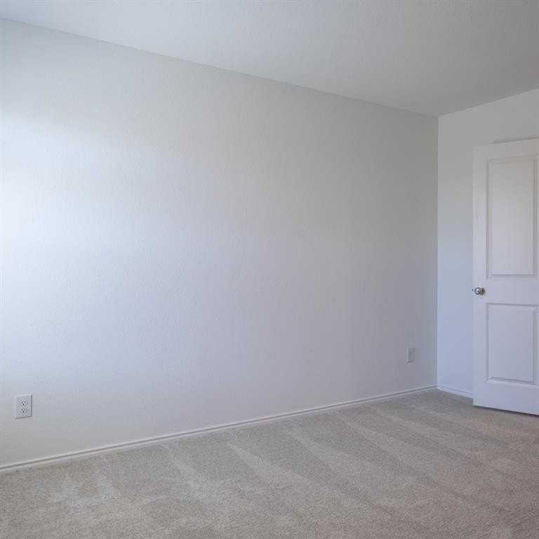 1012 Mountain Laurel Rd - Photo 5 of 18