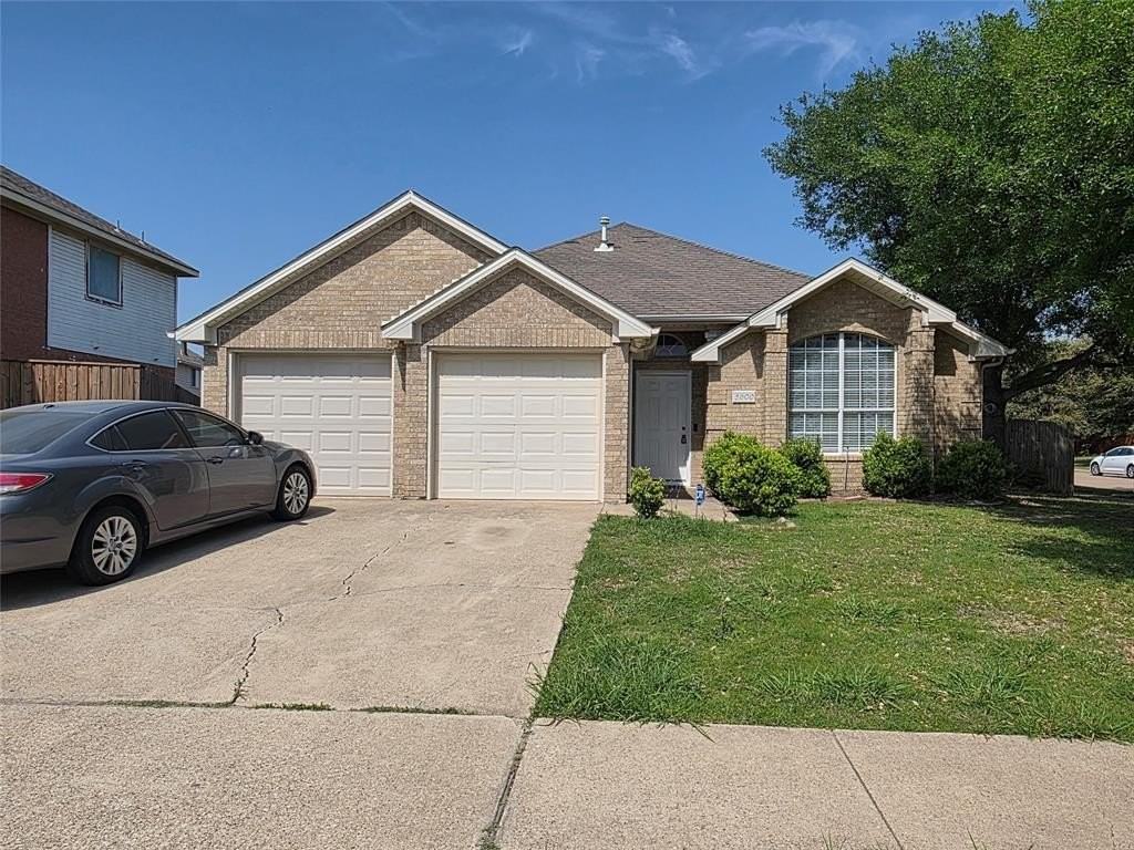 5600 Creekhollow Dr - Photo 2 of 34