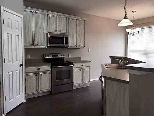 6304 Downeast Dr - Photo 5 of 10