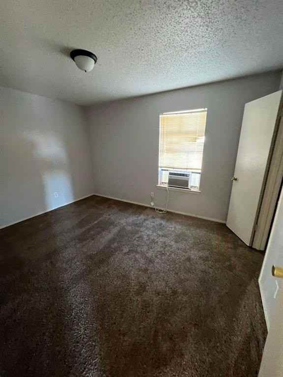 2424 N Willis St - Photo 4 of 13