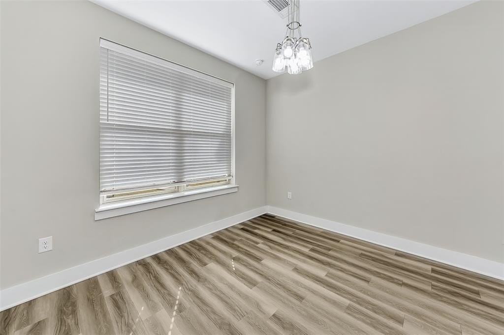 3604 Aaron Pl - Photo 6 of 37