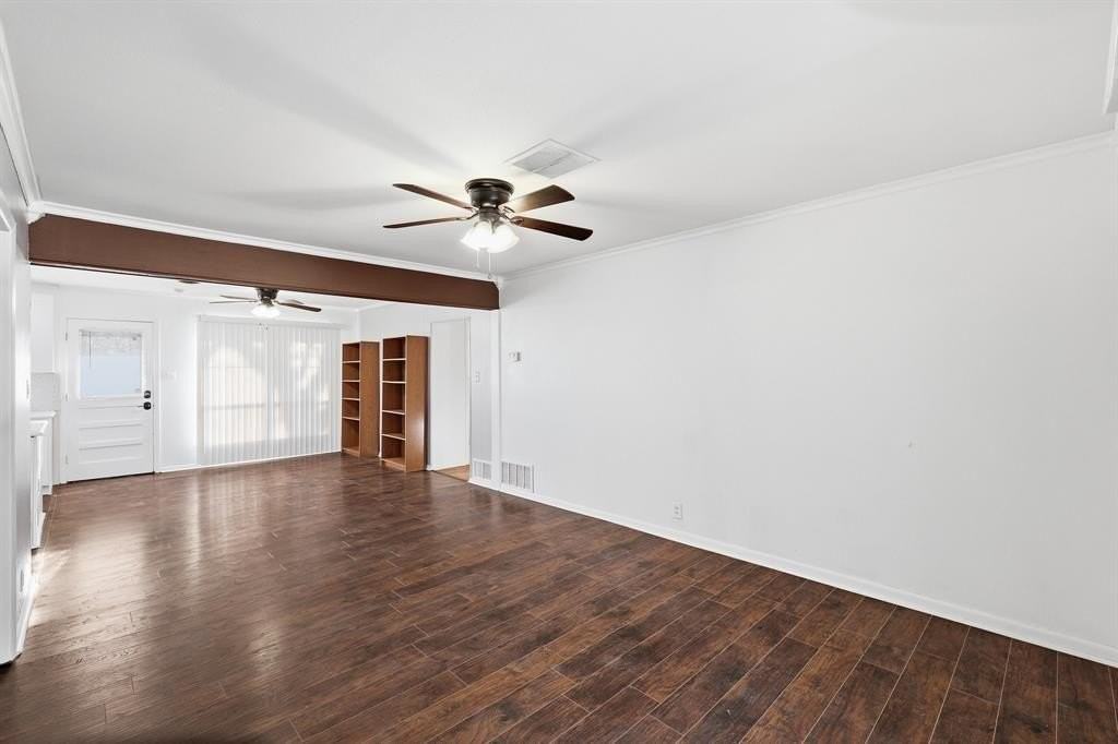 106 N 9th St - Photo 3 of 22