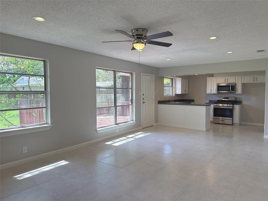 1229 Evergreen Dr - Photo 2 of 17