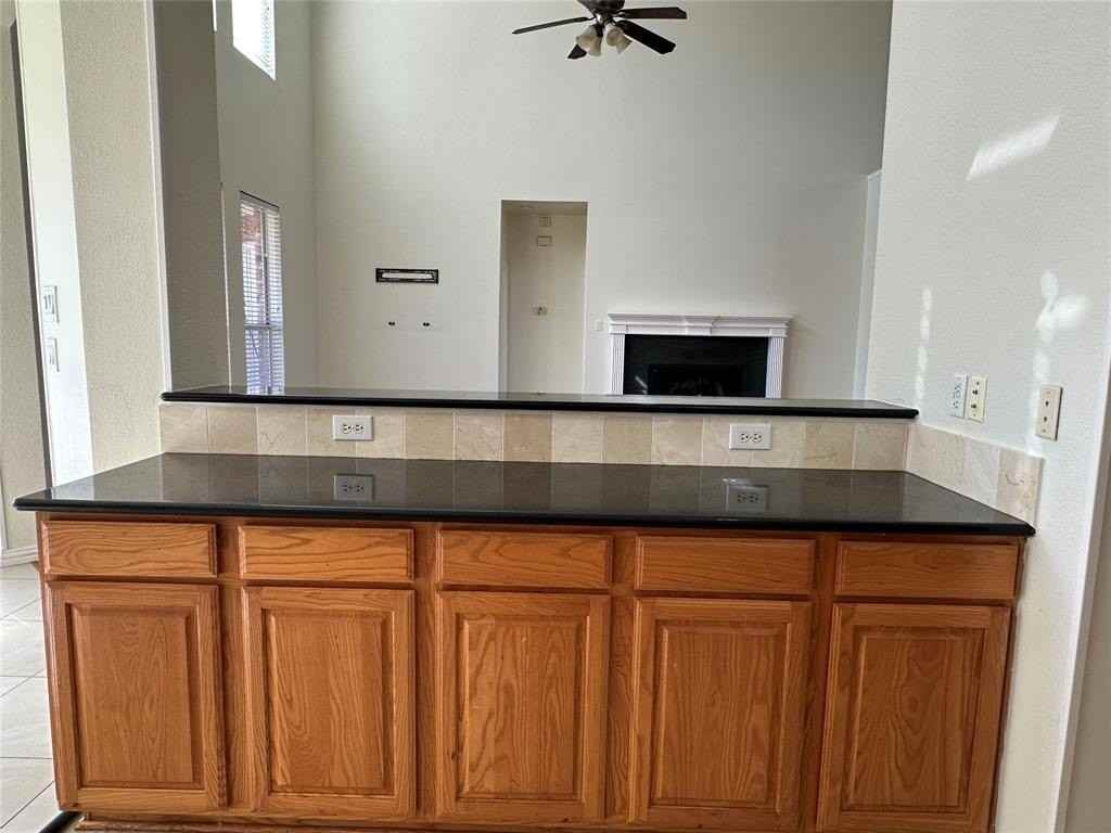 2536 Geiberger Dr - Photo 5 of 30