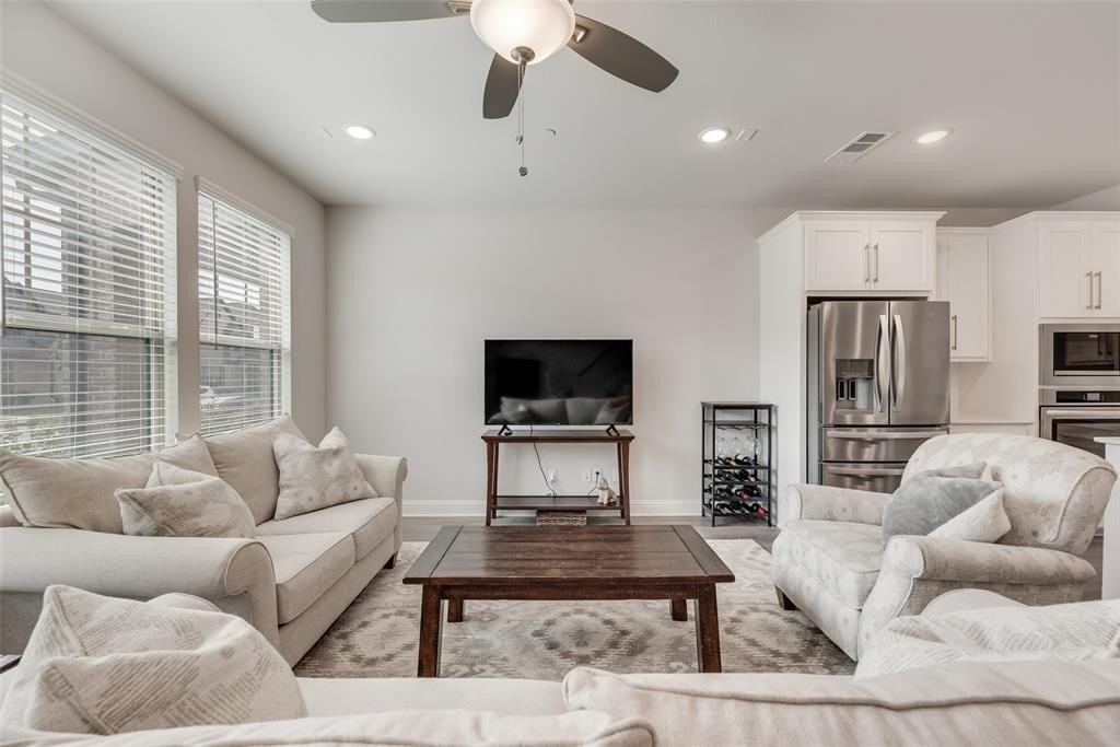 1965 Newman Ave - Photo 2 of 31