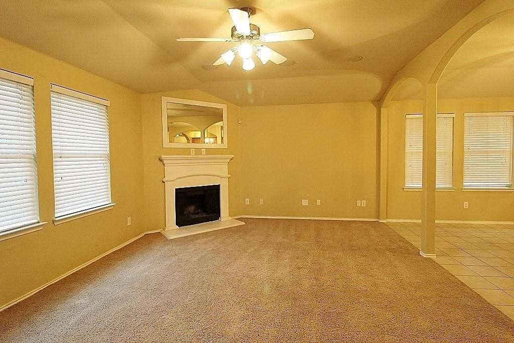 900 Oarlock Dr - Photo 6 of 19