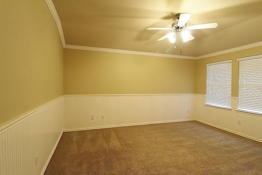 900 Oarlock Dr - Photo 7 of 19