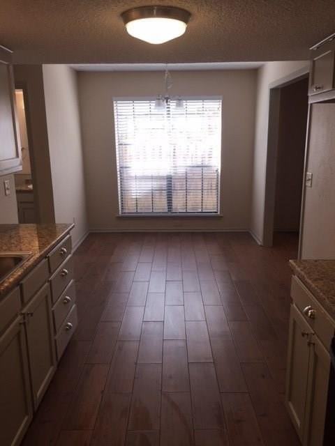 10101 Camelot Dr - Photo 6 of 13