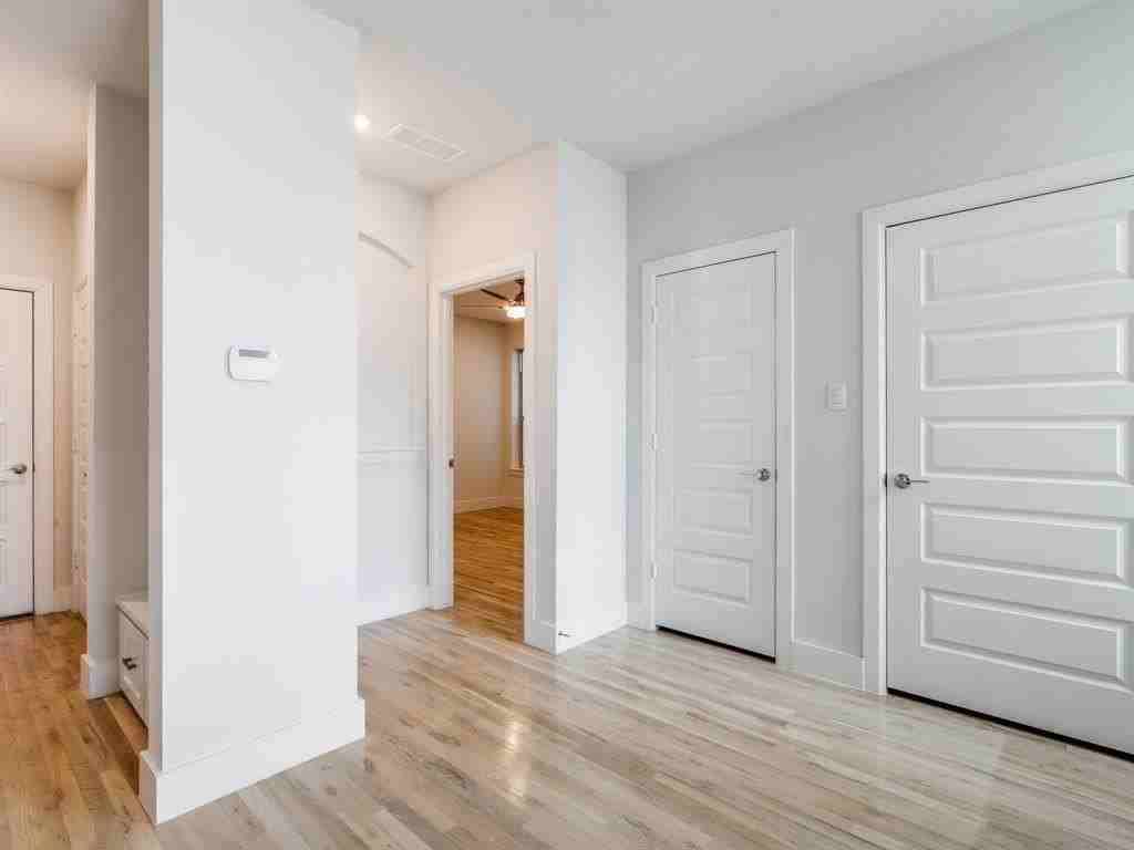 4913 Broadway Dr - Photo 4 of 40