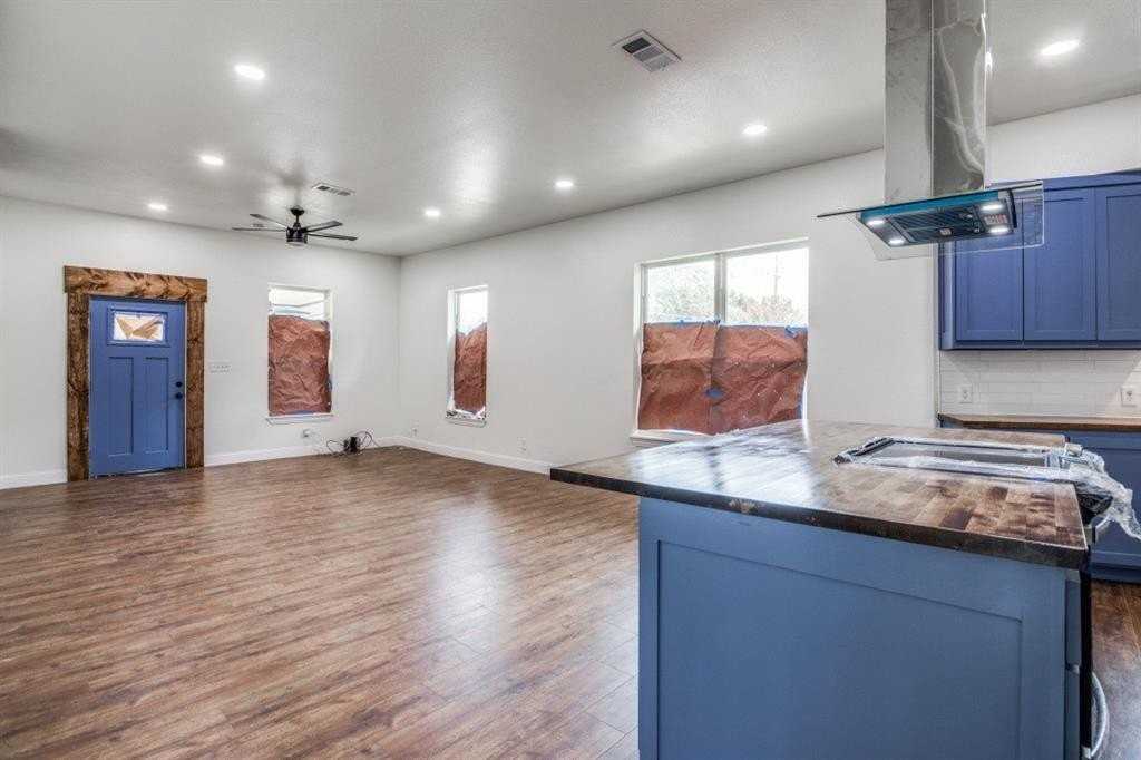 3423 S Harwood St - Photo 6 of 12