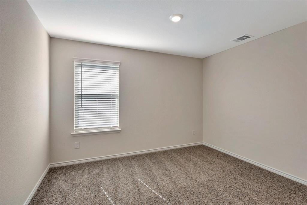 2110 Hummingbird St - Photo 5 of 24