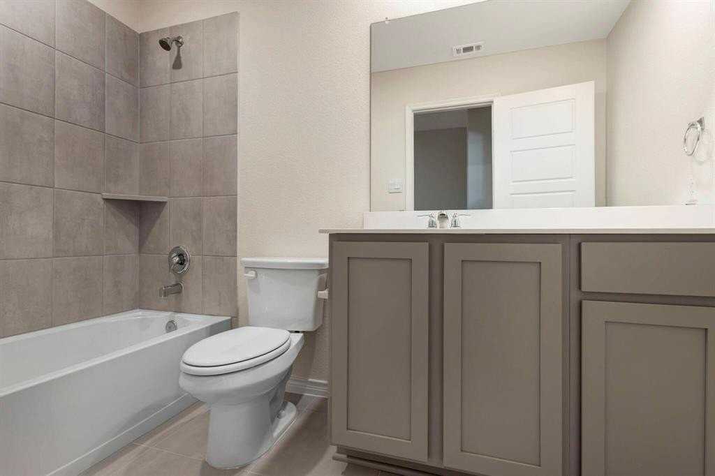 2110 Hummingbird St - Photo 6 of 24