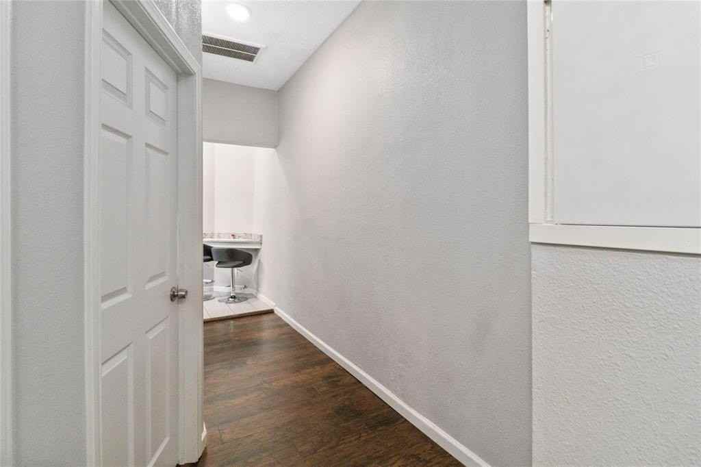 5524 Junius St #5526 - Photo 4 of 22