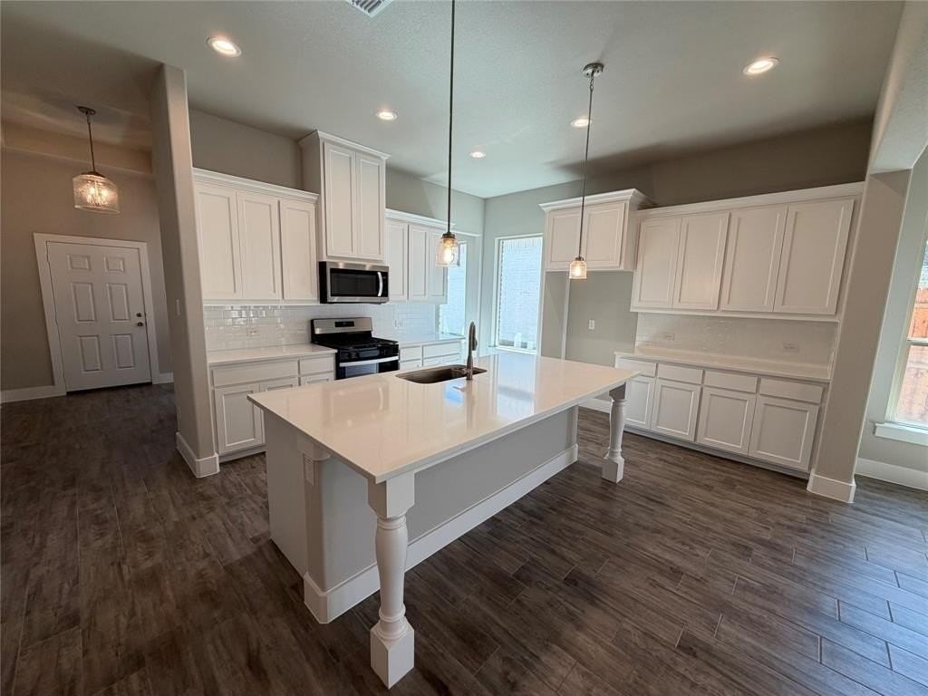 408 Clark Ave - Photo 6 of 26