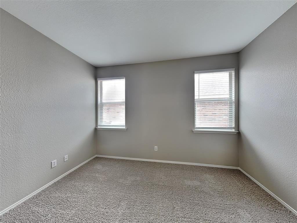 10008 Blue Bell Dr - Photo 7 of 20