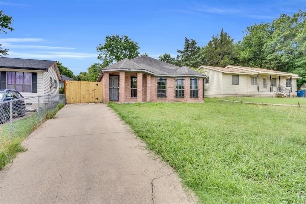 2520 Fatima Ave - Photo 4 of 26