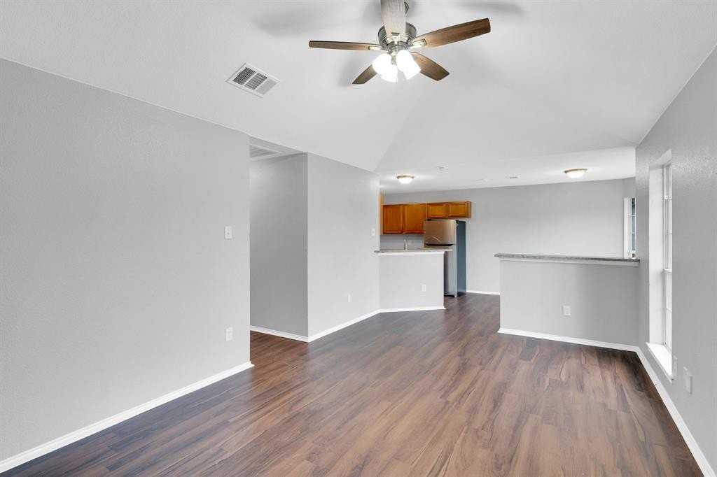 2520 Fatima Ave - Photo 6 of 26